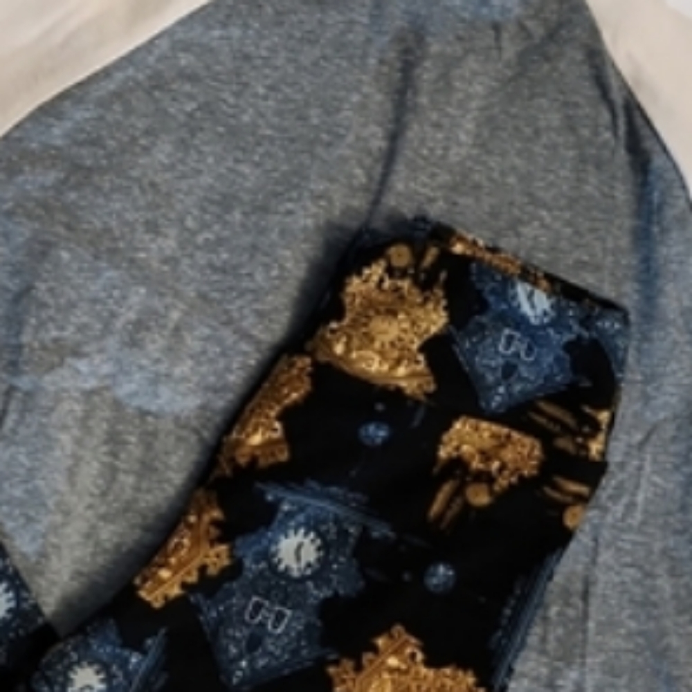 LULAROE 2T Sloan & S/M CooCoo Clock Patterned Legging Set